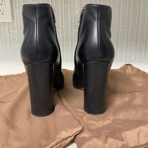 Gianvito Rossi - Black Leather Booties - Picture 2 of 4
